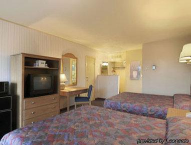 Budget Inn/ 纳蒂克 客房 照片